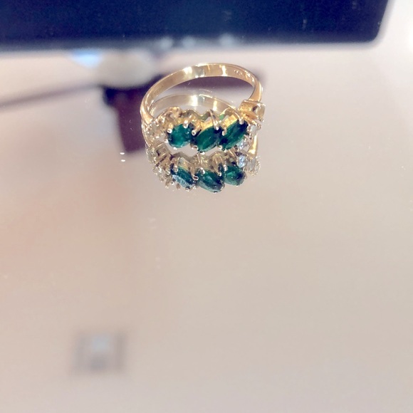 14k Gold Emerald Ring - Picture 3 of 3